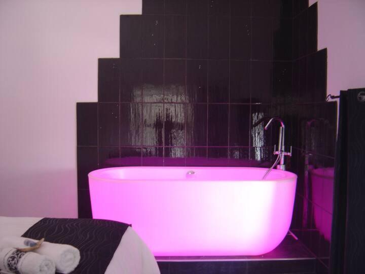 Gite Du Chateau Eclassan Экстерьер фото