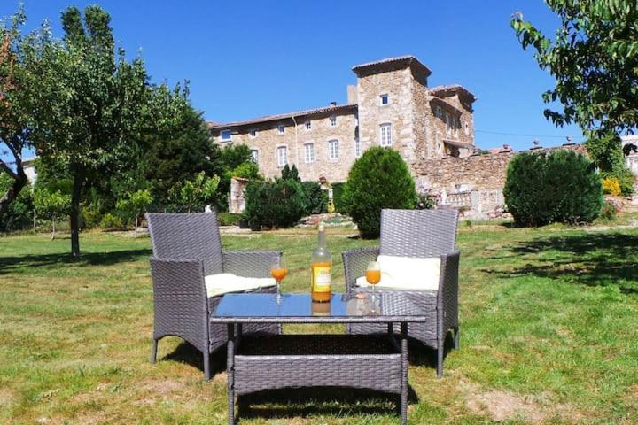 Gite Du Chateau Eclassan Экстерьер фото
